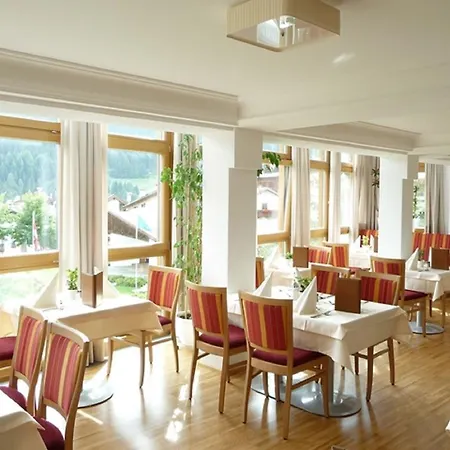 Rex Hotel