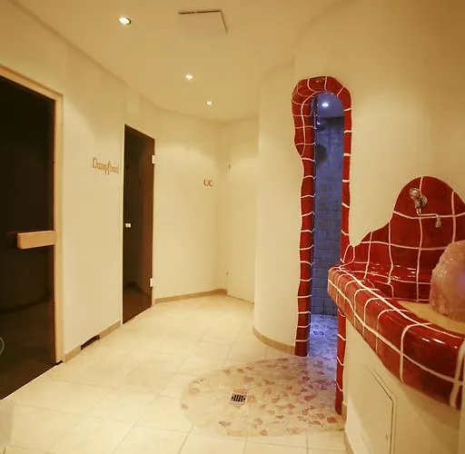 Rex מלון סרפהאוס